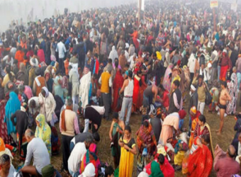 দৈনিক সংক্রমণ বাড়ছে, গঙ্গা স্নানে